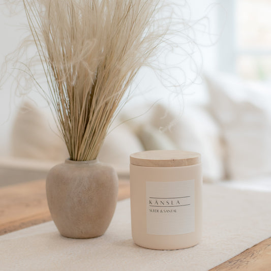 Suede & Santal Candle